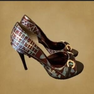Carlos Santana High Heels in Brown and Blue